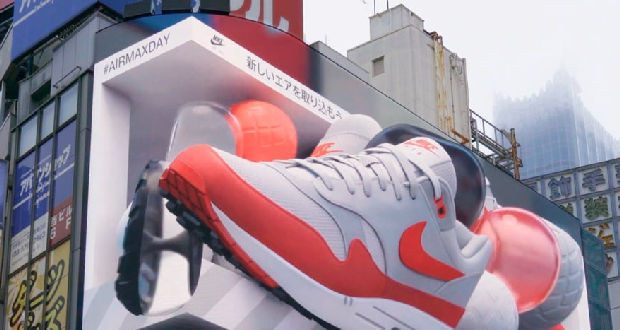 NIKE Air Max takes part in giant ‘3D’ LED screen illusion