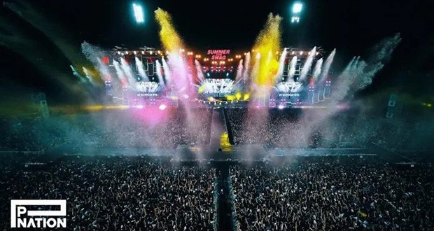 Worker dies while dismantling stage following Psy concert